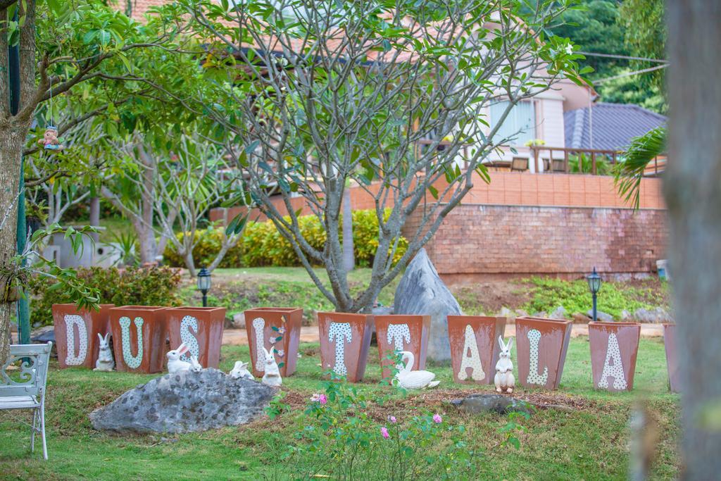 Dusit Talai Resort Nong Nam Daeng Exterior foto
