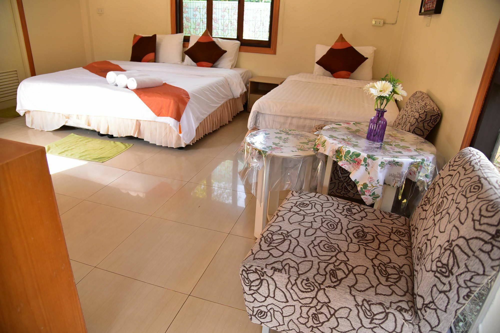 Dusit Talai Resort Nong Nam Daeng Exterior foto